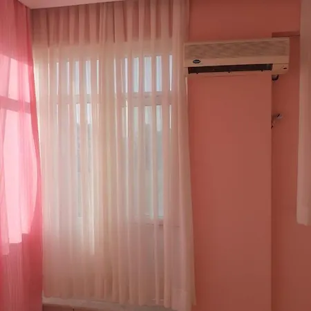 Acarkent C-2 Apartmán Side